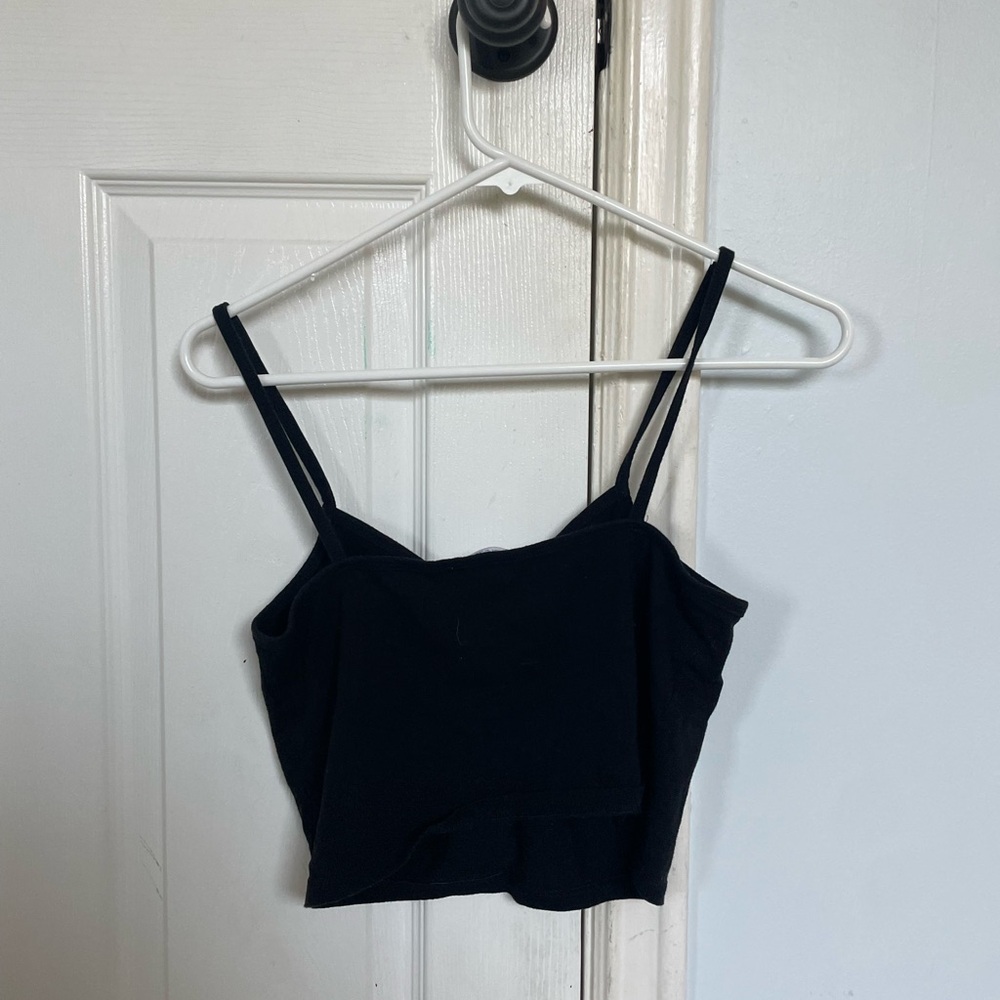 black cropped tank top